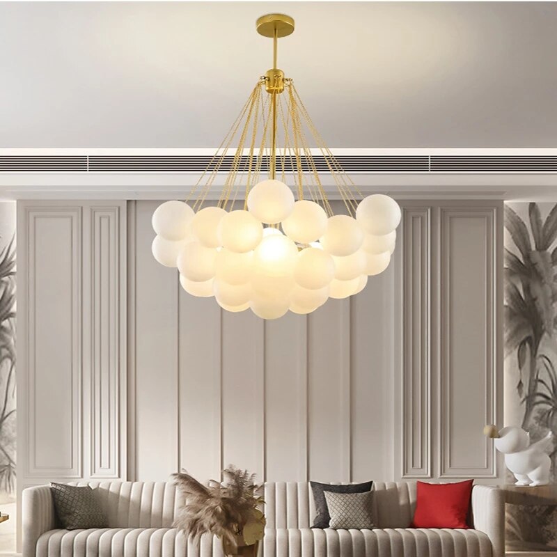 https://cdn.shopify.com/s/files/1/2499/8120/products/lustre-design-avec-multiples-boules-en-verre-triz.jpg?v=1672414687