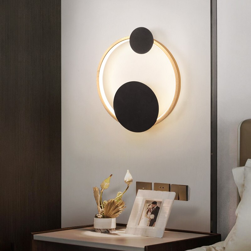 https://cdn.shopify.com/s/files/1/2499/8120/products/applique-murale-moderne-led-arrondie-scone.jpg?v=1668426508