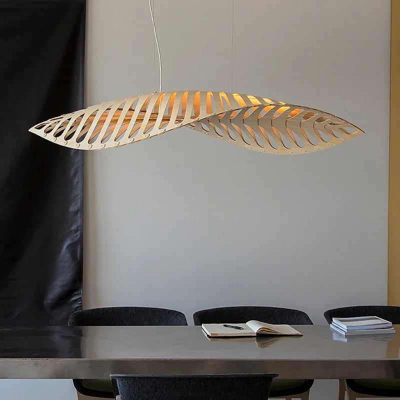 https://cdn.shopify.com/s/files/1/2499/8120/files/suspension-en-bois-chevrons-d-art-moderne-5.png?v=1713873968