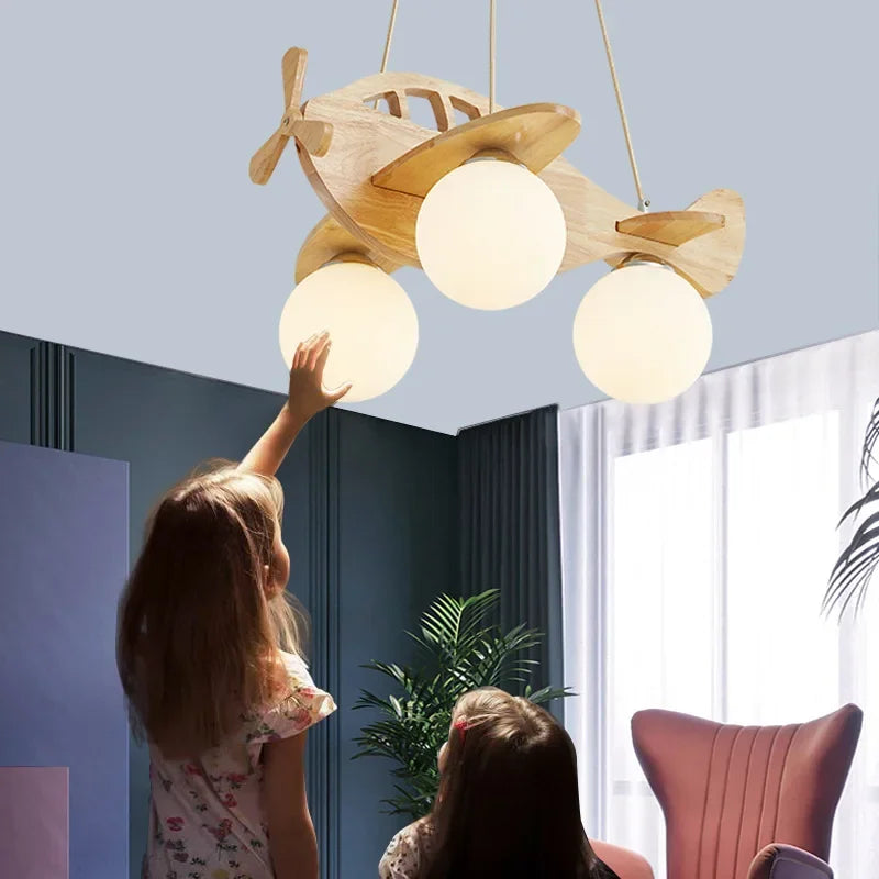 https://cdn.shopify.com/s/files/1/2499/8120/files/lustre-en-bois-massif-nordique-design-moderne-pour-clairage-cr-atif-0.png?v=1728262557