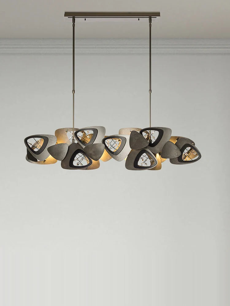 https://cdn.shopify.com/s/files/1/2499/8120/files/lustre-designer-en-cristal-tendance-pour-clairage-int-rieur-0.png?v=1737190131