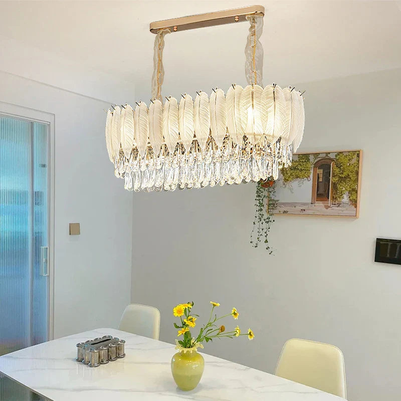 https://cdn.shopify.com/s/files/1/2499/8120/files/plafonnier-cristal-design-moderne-pour-d-coration-int-rieure-l-gante-0.png?v=1736556825