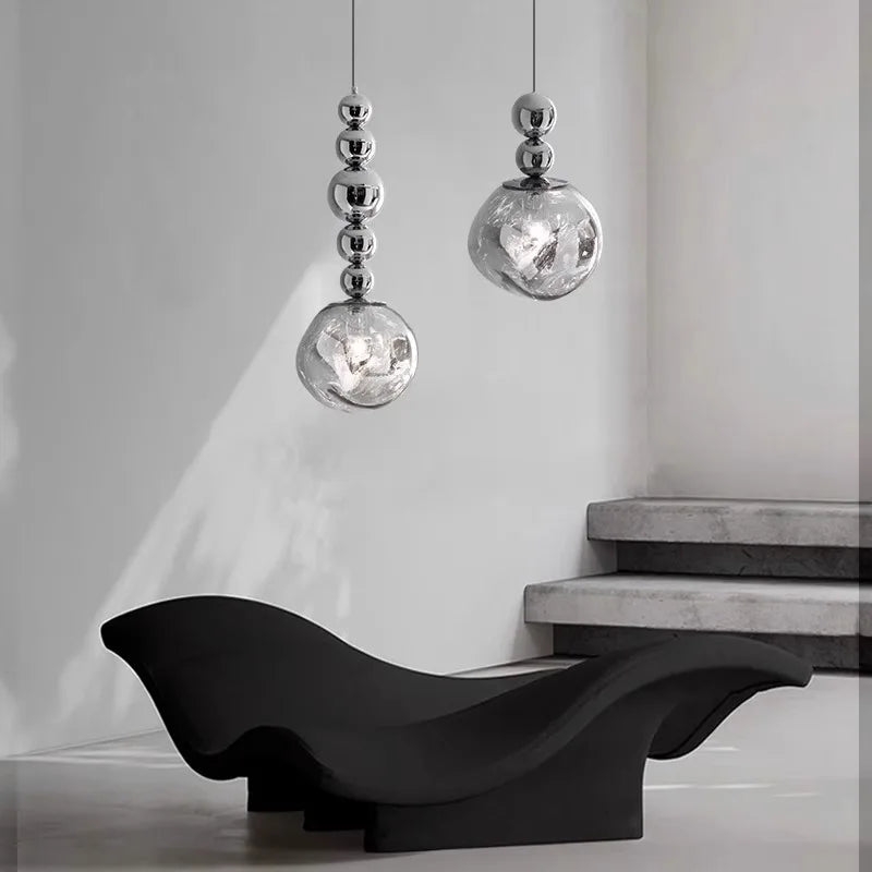 https://cdn.shopify.com/s/files/1/2499/8120/files/lustre-moderne-led-en-cristal-design-nordique-pour-bar-et-salon-0.jpg?v=1736210980