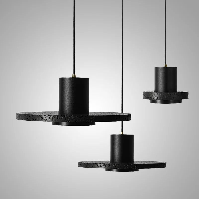https://cdn.shopify.com/s/files/1/2499/8120/files/yebmlp-suspension-de-style-industriel-r-tro-trou-noir-pierre-led-lampe-pendel-art-nordique-design-lustre-pour-bar-salle-manger-chambre-5.png?v=1710872605