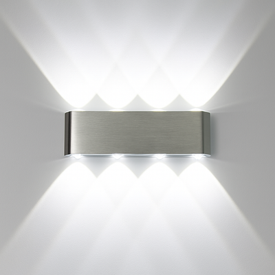 https://cdn.shopify.com/s/files/1/2499/8120/files/applique-chrom-avec-led-de-couleur-sconce-5.png?v=1773486167
