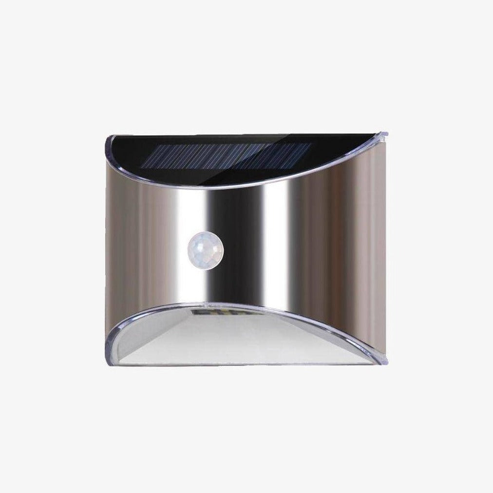 https://cdn.shopify.com/s/files/1/2499/8120/products/applique-exterieur-solaire-a-led-chromee-arrondie-lot-de-2_116b7db2-8a87-460e-adb3-585b04762947.jpg?v=1653943856