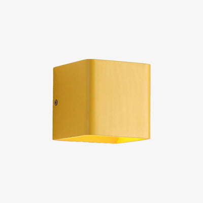 https://cdn.shopify.com/s/files/1/2499/8120/products/applique-murale-cube-colore-aux-bords-arrondis-a-led5.jpg?v=1654687291