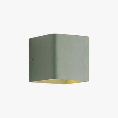 https://cdn.shopify.com/s/files/1/2499/8120/products/applique-murale-cube-colore-aux-bords-arrondis-a-led6.jpg?v=1654687291
