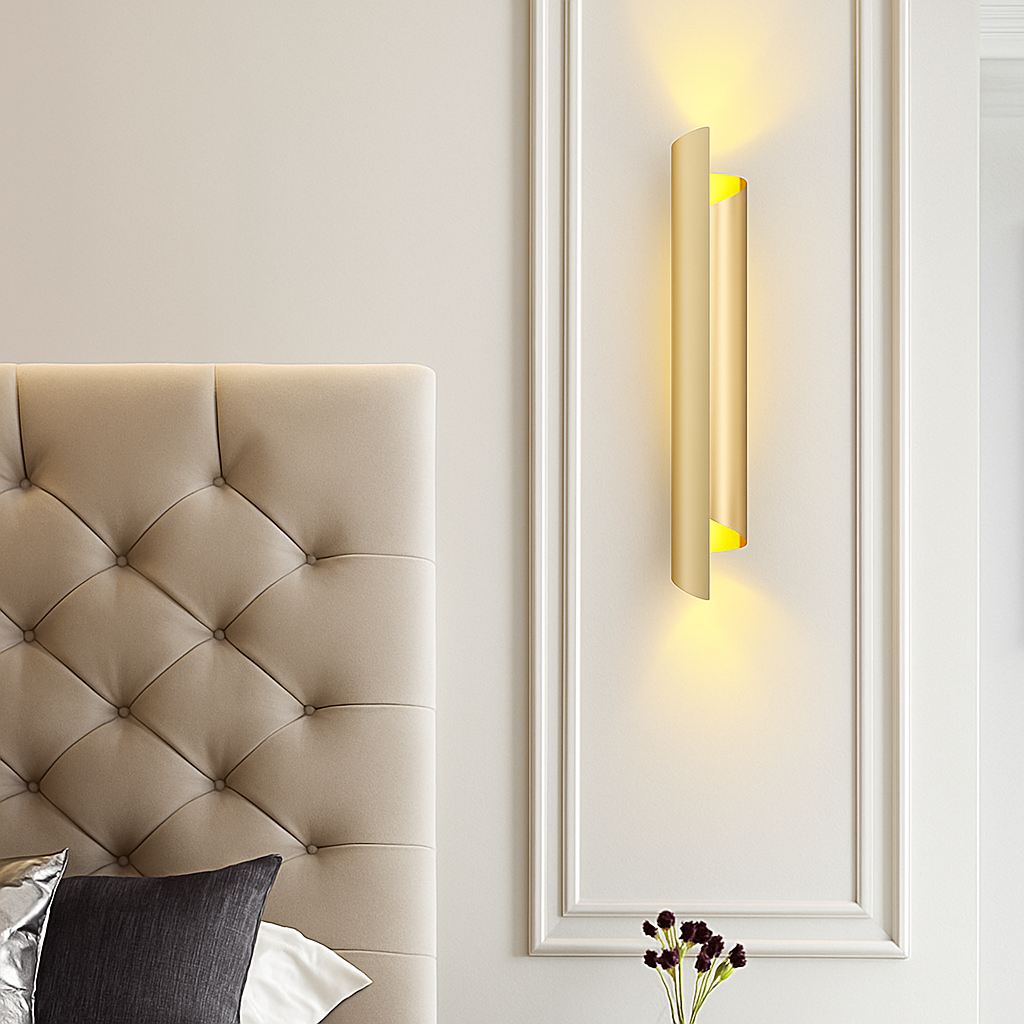 https://cdn.shopify.com/s/files/1/2499/8120/files/applique-murale-de-luxe-dor-minimaliste-4.png?v=1773872504
