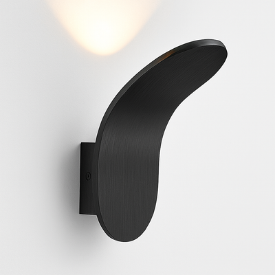 https://cdn.shopify.com/s/files/1/2499/8120/files/applique-murale-design-led-avec-abat-jour-courb-en-m-tal-style-wake-10.png?v=1773499868
