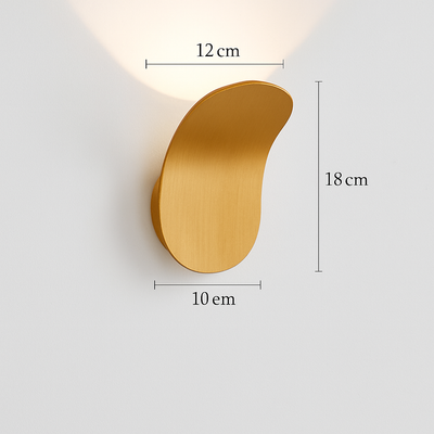 https://cdn.shopify.com/s/files/1/2499/8120/files/applique-murale-design-led-avec-abat-jour-courb-en-m-tal-style-wake-13.png?v=1773499868