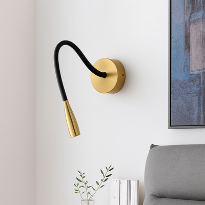 https://cdn.shopify.com/s/files/1/2499/8120/files/applique-murale-design-led-avec-tige-ajustable-noire-2.png?v=1773152546