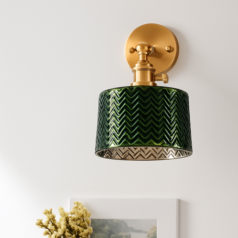 https://cdn.shopify.com/s/files/1/2499/8120/files/applique-murale-design-led-dor-e-et-abat-jour-en-verre-r-tro-0.png?v=1773453484