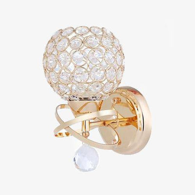https://cdn.shopify.com/s/files/1/2499/8120/products/applique-murale-doree-antique-avec-boule-en-cristal_973dd6d0-d2e3-4a60-8ae5-a2f7fce78d78.jpg?v=1632784768