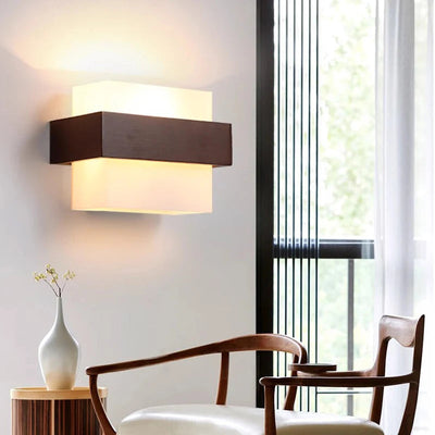 https://cdn.shopify.com/s/files/1/2499/8120/files/applique-murale-en-bois-de-couleur-noyer-4.jpg?v=1715100884