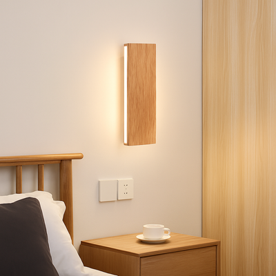 https://cdn.shopify.com/s/files/1/2499/8120/files/applique-murale-en-bois-massif-avec-clairage-rotatif-design-naturel-1.png?v=1773401735