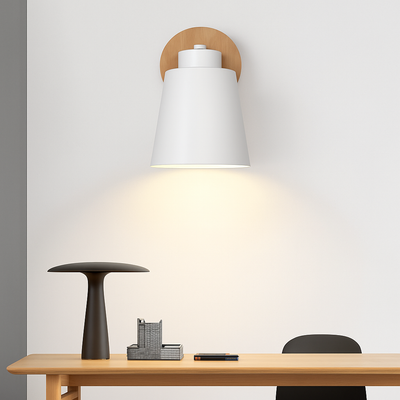 https://cdn.shopify.com/s/files/1/2499/8120/files/applique-murale-led-abat-jour-orientable-en-m-tal-et-support-en-bois-1.png?v=1773486089