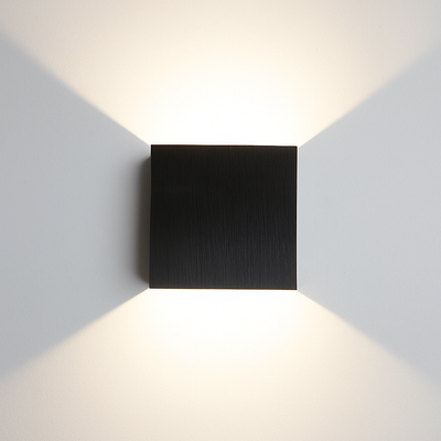 https://cdn.shopify.com/s/files/1/2499/8120/files/applique-murale-led-carr-es-en-aluminium-pour-d-coration-artistique-7.png?v=1774128144