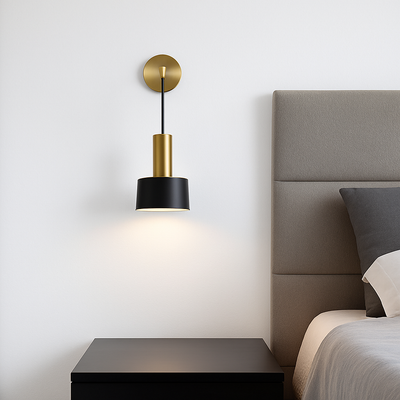 https://cdn.shopify.com/s/files/1/2499/8120/files/applique-murale-led-design-avec-base-dor-et-abat-jour-m-tal-home-1.png?v=1773156716