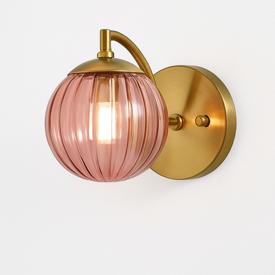 https://cdn.shopify.com/s/files/1/2499/8120/files/applique-murale-led-dor-avec-boule-en-verre-fum-scone-4.png?v=1771440852