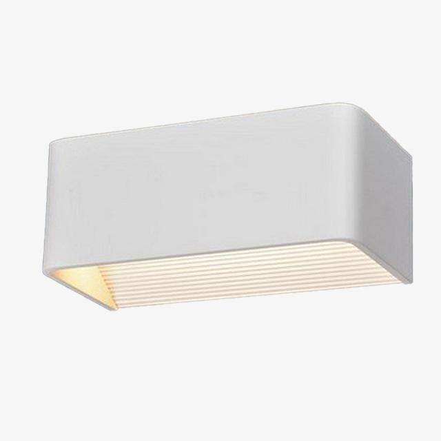 https://cdn.shopify.com/s/files/1/2499/8120/products/applique-murale-led-simpliste-sobre_d0ea122a-27ec-4e38-878f-3799c73cad4a.jpg?v=1632786039