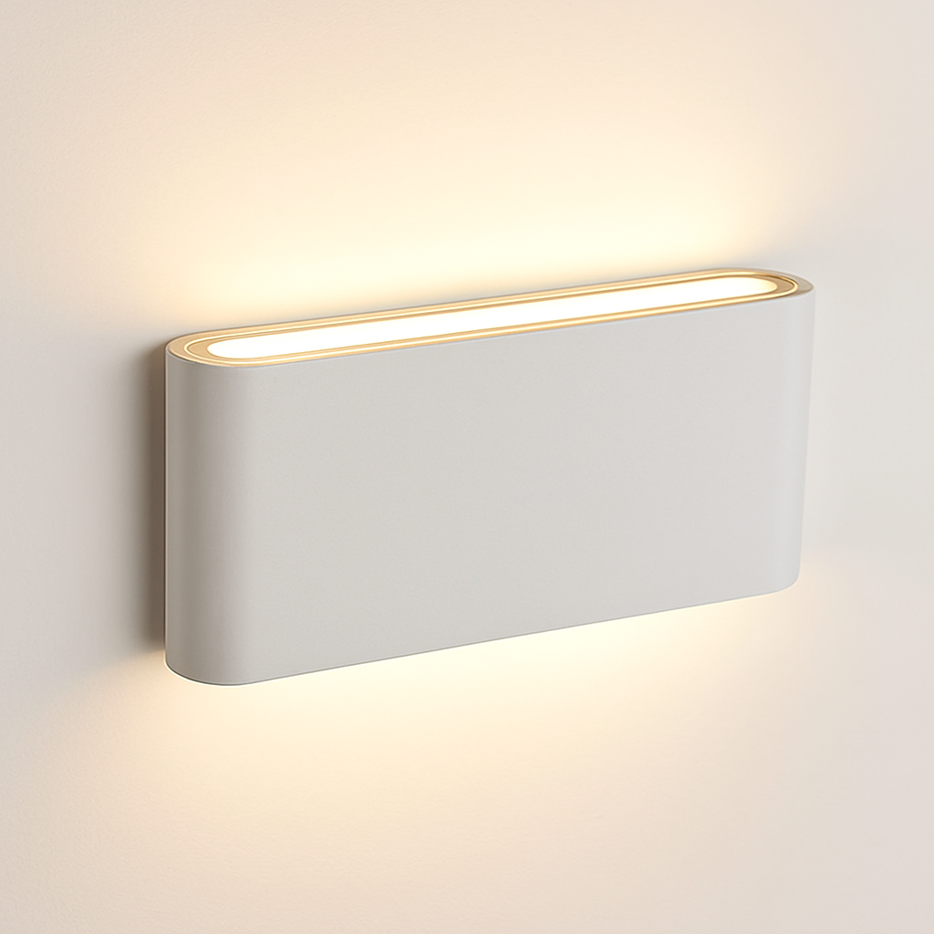 https://cdn.shopify.com/s/files/1/2499/8120/files/applique-murale-led-tanche-pour-ext-rieur-en-aluminium-1.png?v=1773407066