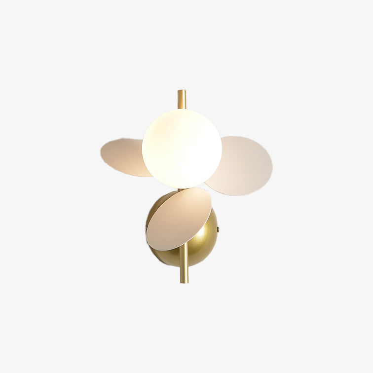 https://cdn.shopify.com/s/files/1/2499/8120/products/applique-murale-moderne-colore-pour-enfant-clover.jpg?v=1657579957