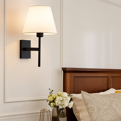 https://cdn.shopify.com/s/files/1/2499/8120/files/applique-murale-moderne-en-tissu-3.png?v=1773391780