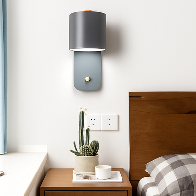 https://cdn.shopify.com/s/files/1/2499/8120/files/applique-murale-moderne-led-aux-formes-arrondies-en-m-tal-et-bois-nordic-2.png?v=1773515914