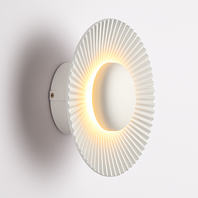 https://cdn.shopify.com/s/files/1/2499/8120/files/applique-murale-moderne-led-forme-de-soleil-m-tallique-hasna-7.png?v=1773390386