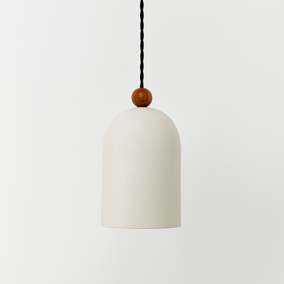 Détail de fixation de l'applique scandinave en bois