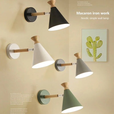 Applique murale en bois massif abat-jour blanc