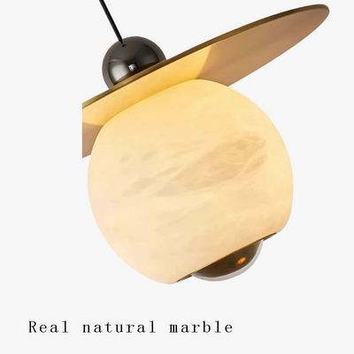 https://cdn.shopify.com/s/files/1/2499/8120/files/lampe-suspendue-de-luxe-en-marbre-naturel-et-laiton-5.png?v=1714395813