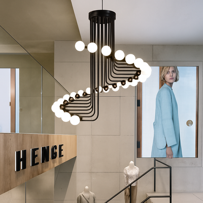 https://cdn.shopify.com/s/files/1/2499/8120/files/lustre-design-noir-avec-plusieurs-branches-en-forme-d-escalier-2.png?v=1773615139