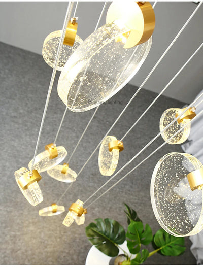 https://cdn.shopify.com/s/files/1/2499/8120/files/lustre-en-cristal-design-pour-int-rieur-moderne-et-l-gant-4.jpg?v=1726995247