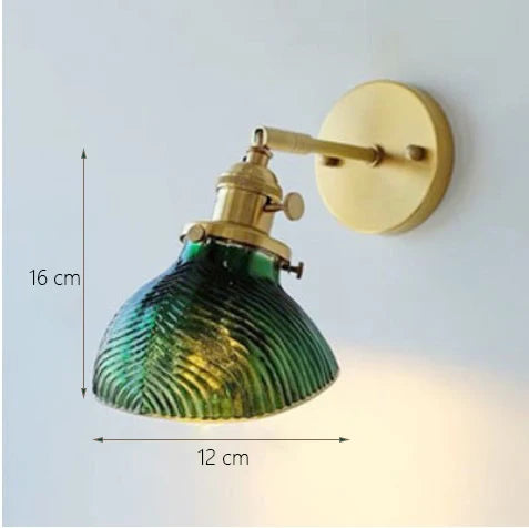 https://cdn.shopify.com/s/files/1/2499/8120/files/lustre-en-verre-minimaliste-clairage-cr-atif-design-suspendu-8.jpg?v=1722991235