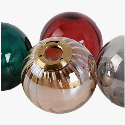 https://cdn.shopify.com/s/files/1/2499/8120/files/lustre-moderne-en-verre-design-suspendu-lumineux-nordique-5.png?v=1723164926