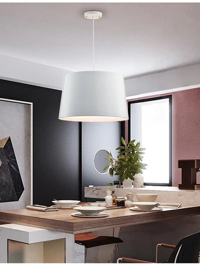 https://cdn.shopify.com/s/files/1/2499/8120/files/lustre-nordique-design-cr-atif-pour-int-rieur-moderne-5.jpg?v=1725929726