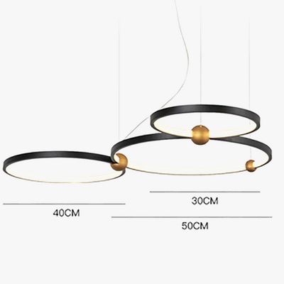 https://cdn.shopify.com/s/files/1/2499/8120/files/lustre-sandyha-multi-anneau-en-fer-noir-led-design-luxe-3.png?v=1719852104