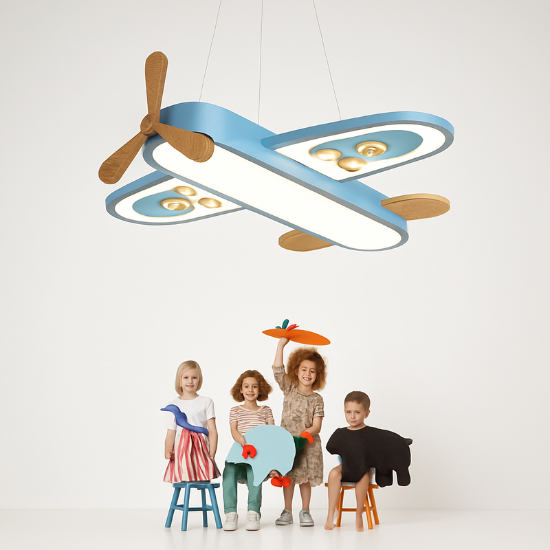 https://cdn.shopify.com/s/files/1/2499/8120/files/plafonnier-avion-led-jaune-bleu-design-minimaliste-plafonnier-en-bois-pour-chambre-d-enfant-maison-b-b-gar-ons-enfant-suspension-2.png?v=1773604587