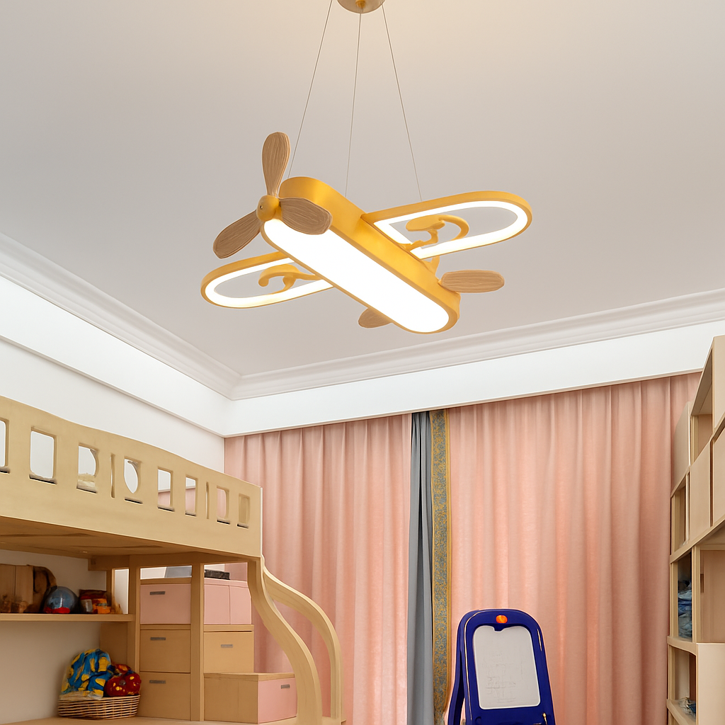 https://cdn.shopify.com/s/files/1/2499/8120/files/plafonnier-avion-led-jaune-bleu-design-minimaliste-plafonnier-en-bois-pour-chambre-d-enfant-maison-b-b-gar-ons-enfant-suspension-3.png?v=1773522552