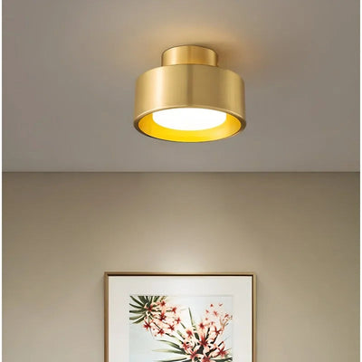 https://cdn.shopify.com/s/files/1/2499/8120/files/plafonnier-led-en-cuivre-design-moderne-pour-d-coration-int-rieure-luxe-3.jpg?v=1735491071