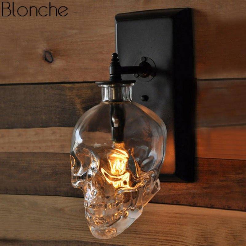 https://cdn.shopify.com/s/files/1/2499/8120/products/applique-murale-tete-de-mort-en-verre_19d30797-e3ae-4f60-b0be-1ac01a64152a.jpg?v=1632827915