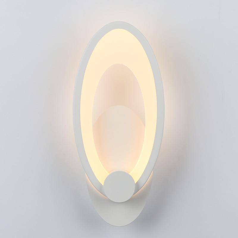 https://cdn.shopify.com/s/files/1/2499/8120/products/applique-murale-led-en-forme-ovale-room_708f82bf-175d-4b50-b78f-b3b1e01621c9.png?v=1632795275