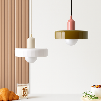 https://cdn.shopify.com/s/files/1/2499/8120/files/suspension-en-vitrail-pour-restaurant-salon-cuisine-lustre-suspendu-applique-plafonnier-couloir-entr-e-all-e-g9-1.png?v=1773420285